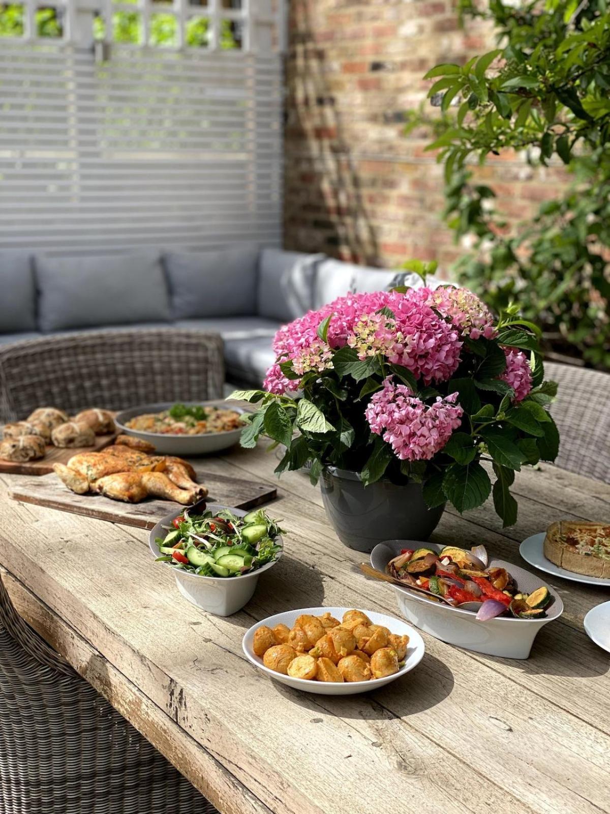 Luxury Kensington Flat - Private Garden - Tube 4 Min Walk Apartment London Exterior photo