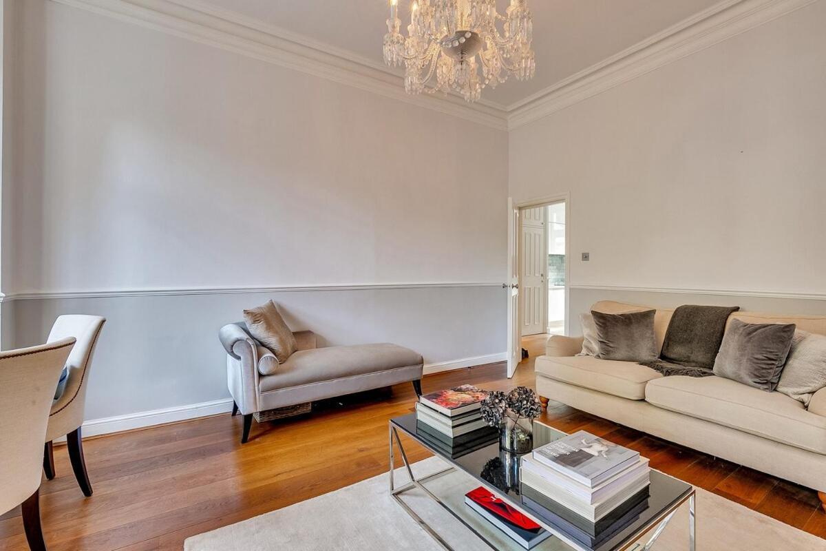 Luxury Kensington Flat - Private Garden - Tube 4 Min Walk Apartment London Exterior photo